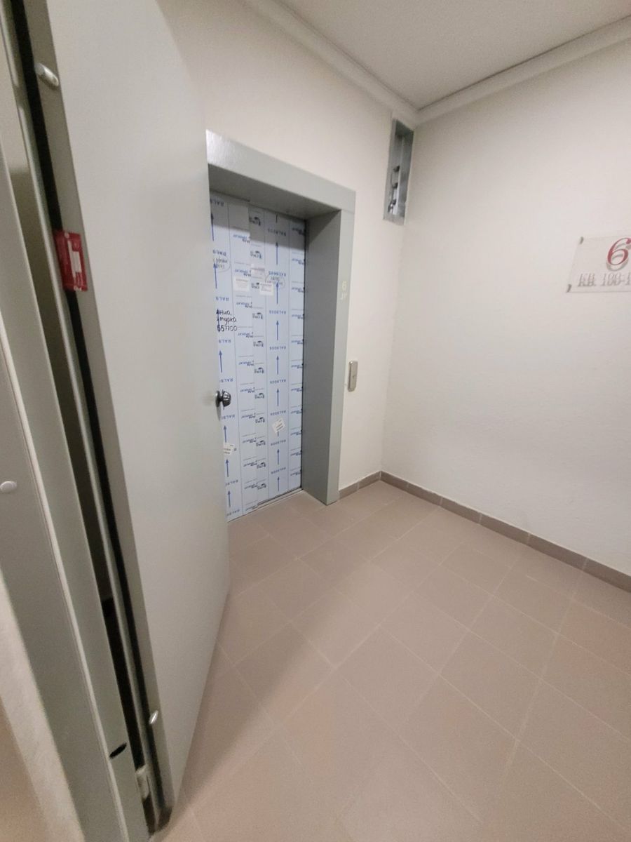 1831672715123621