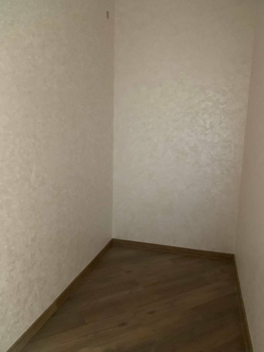 1836093654455621
