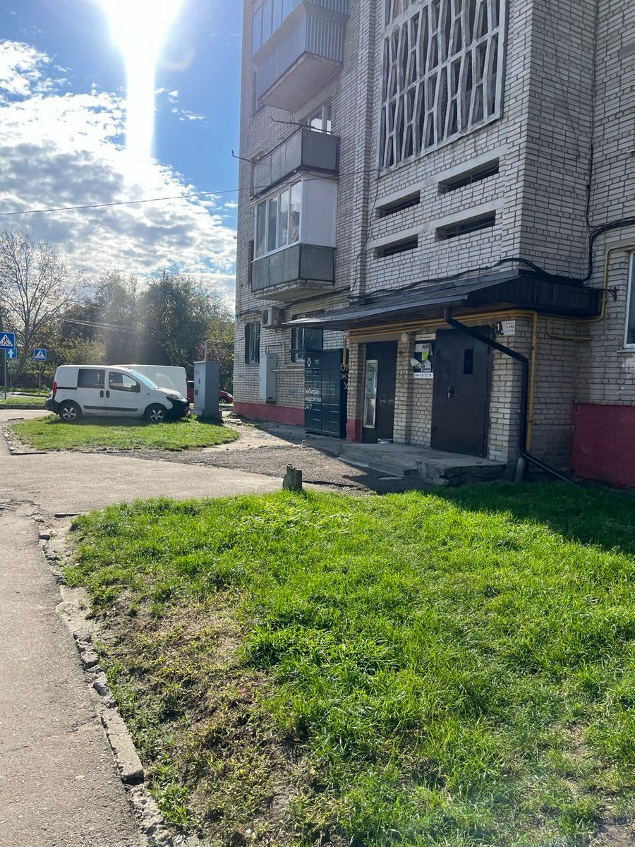 1831366304457624