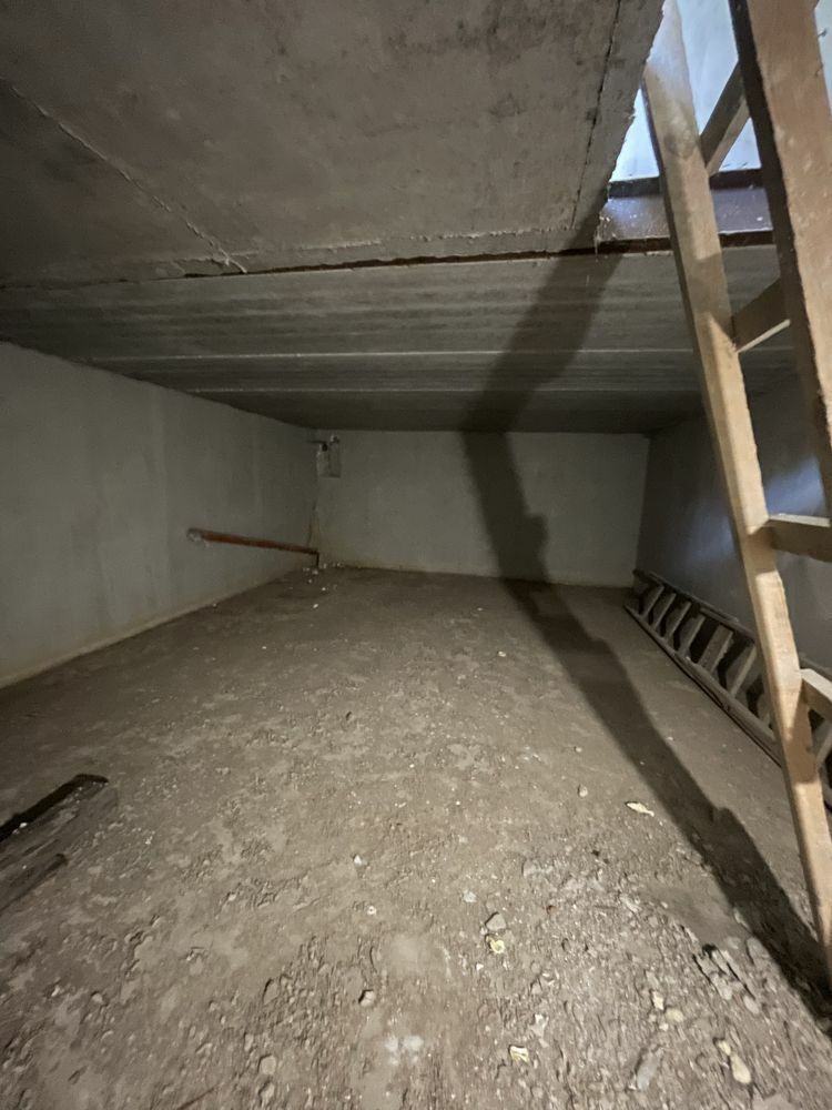 1834733075340624