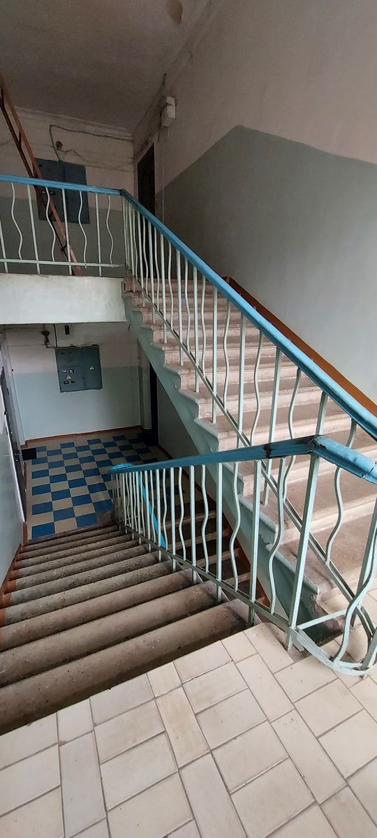 1833016933222625