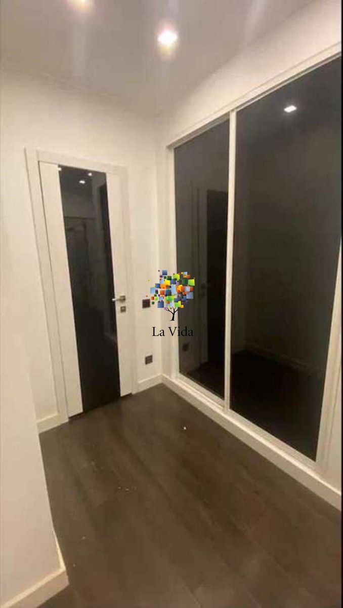 1840337731401625