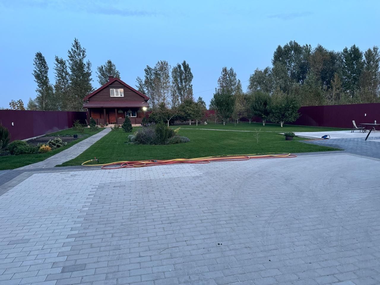 1834903415422628
