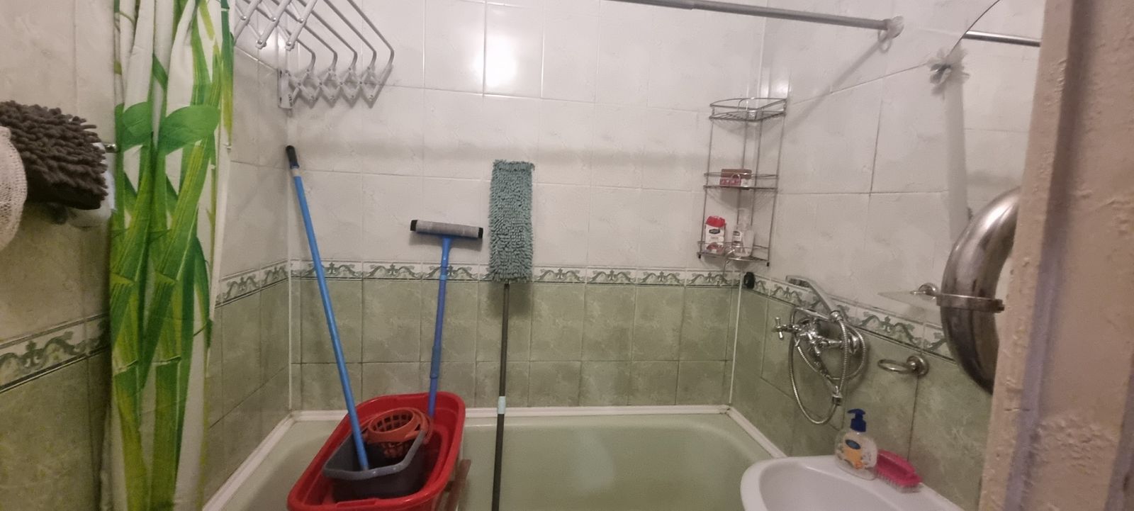 1838905627363628