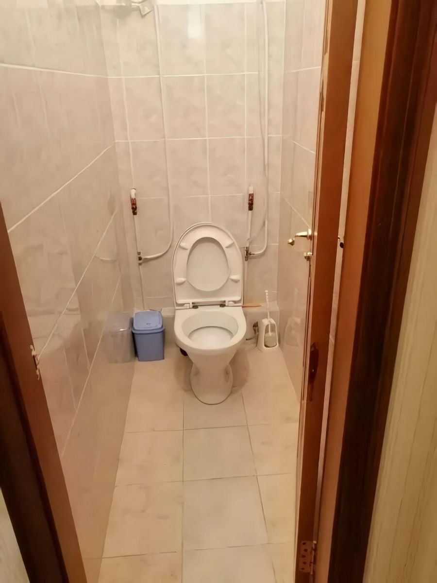 1832454053491629