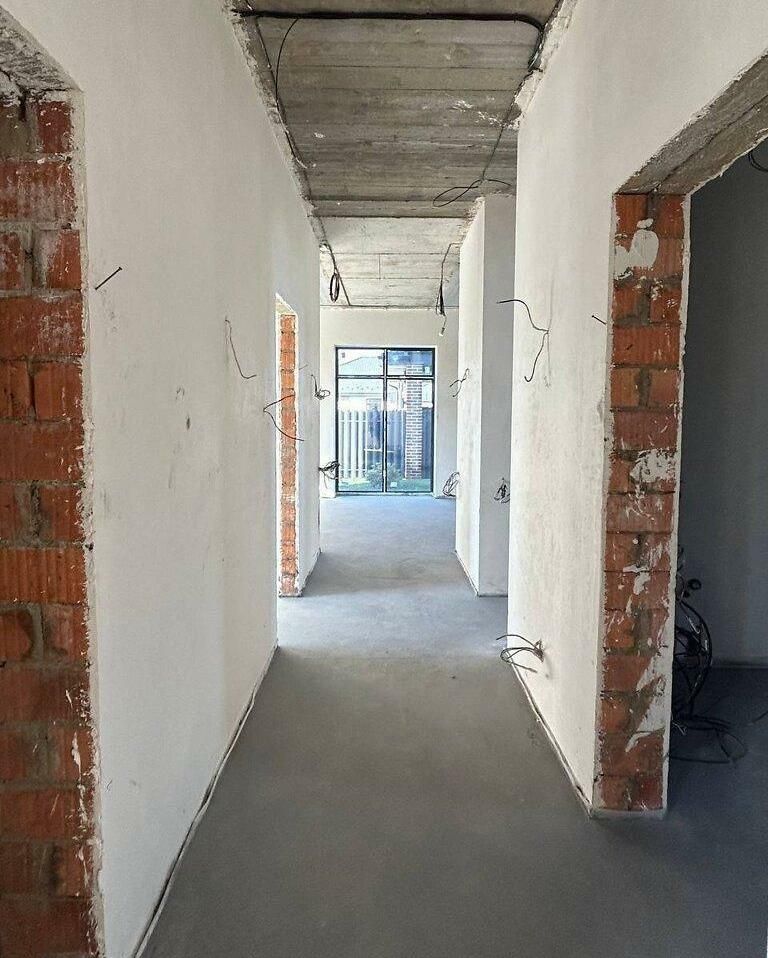 1836453885749629