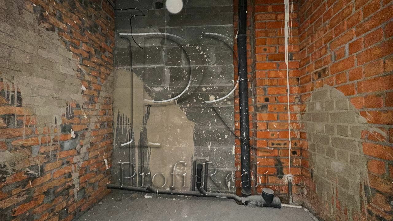 1832354416452063