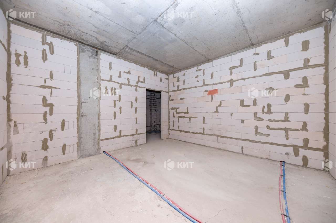 1835169575644063