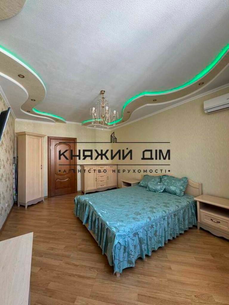 1832533074609630