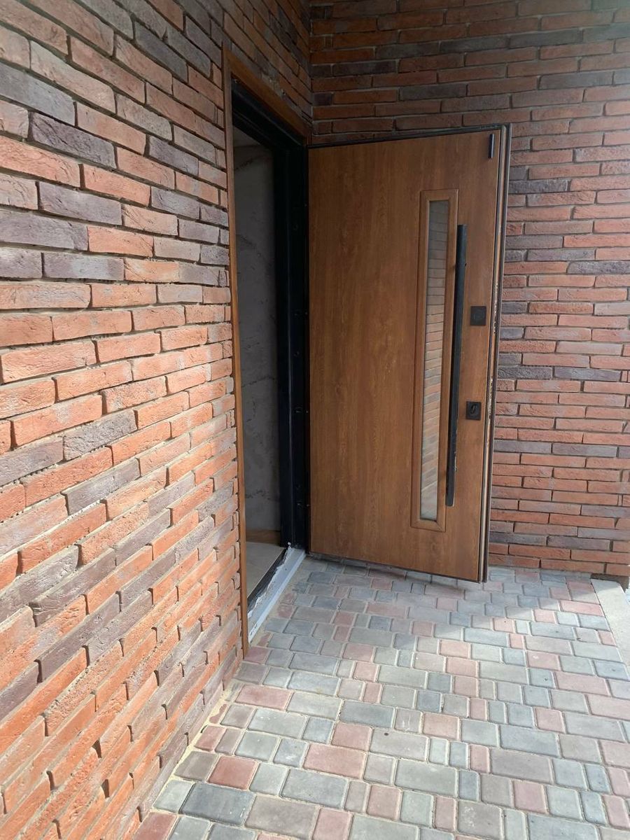 1836093655348630
