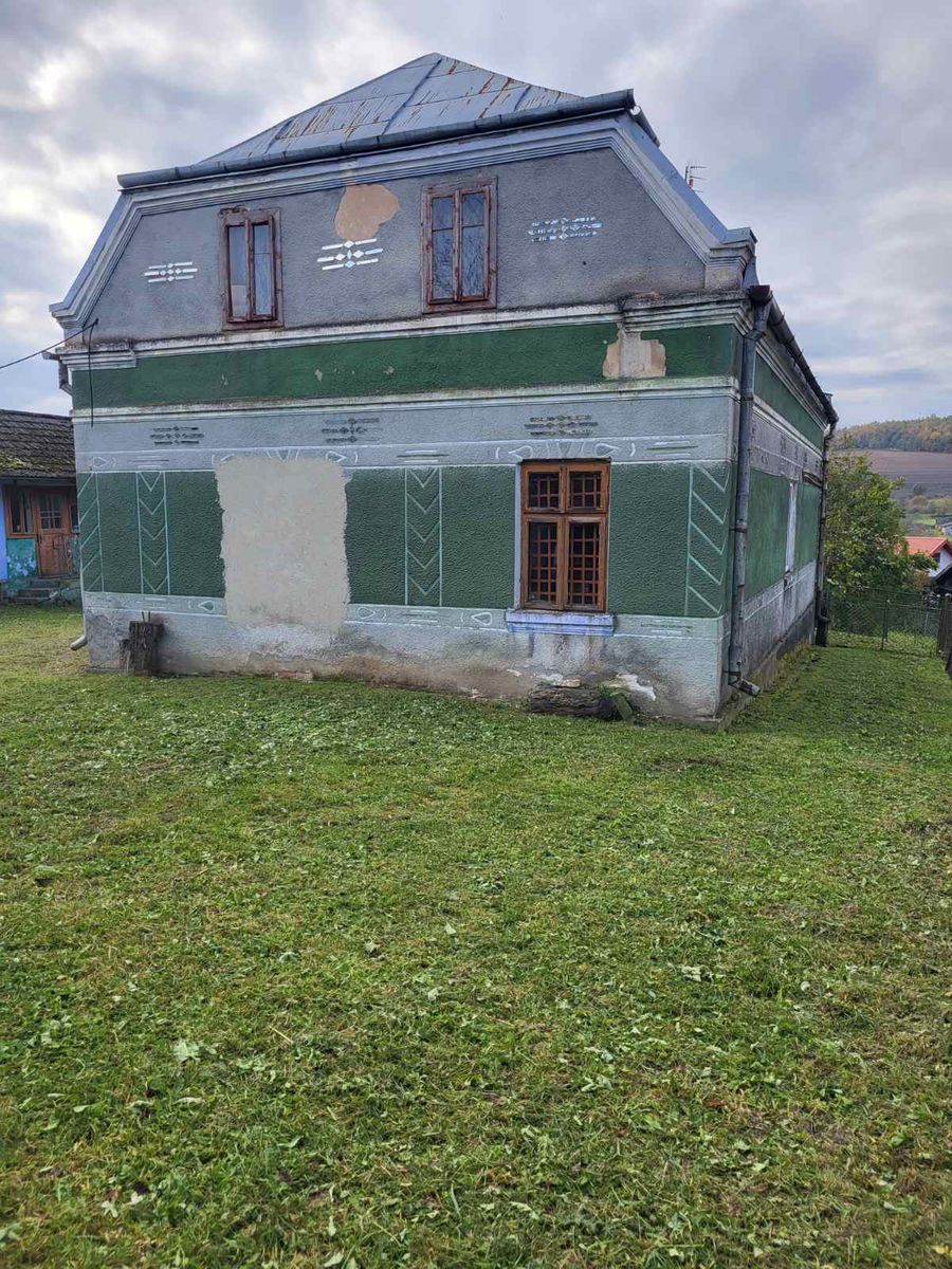 1833993694457631