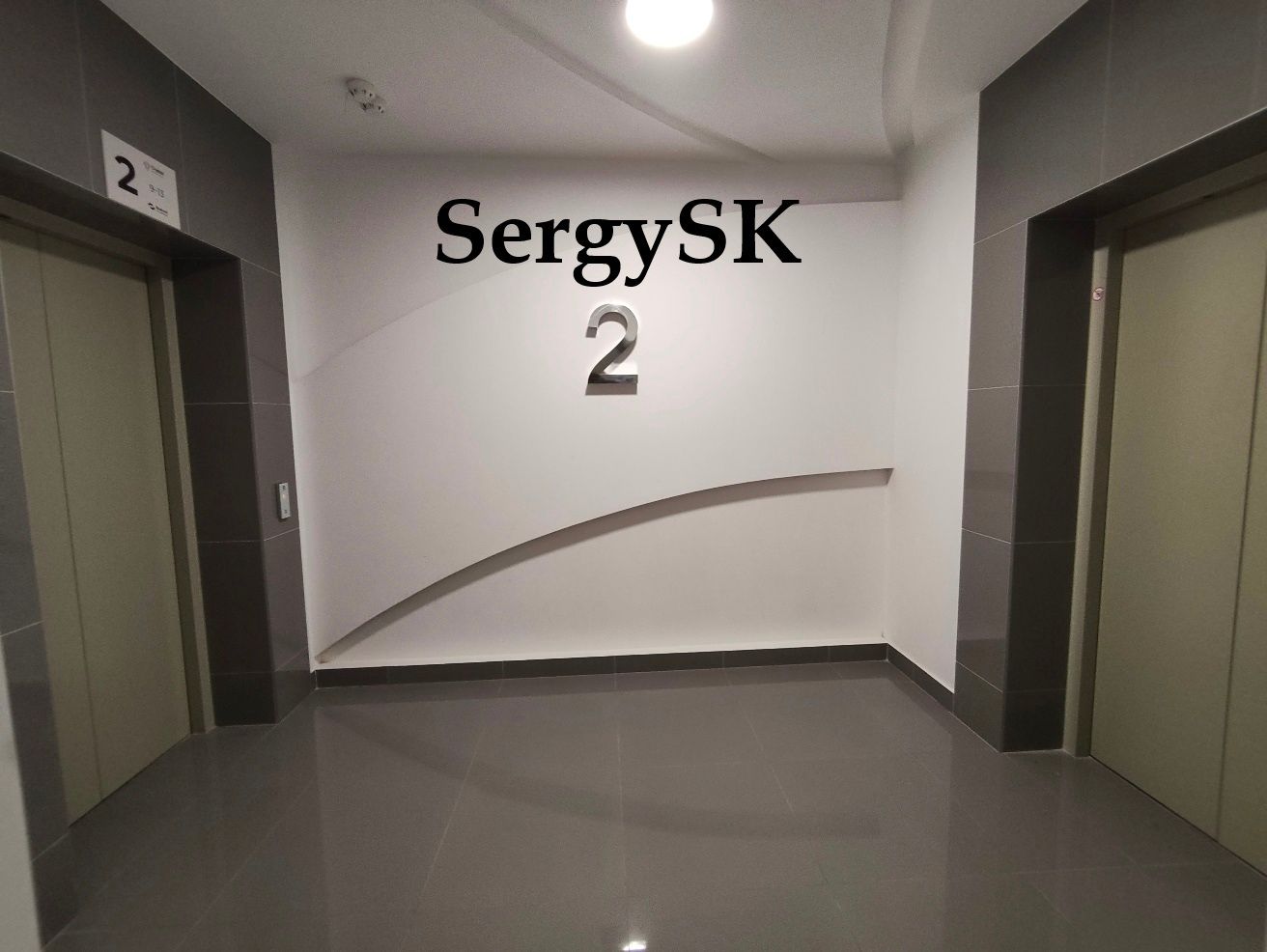 1835648460934631