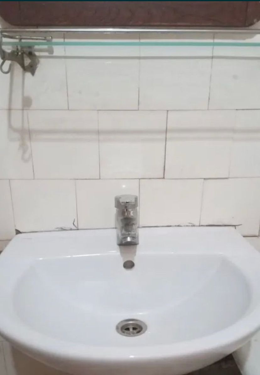 1832017080987632