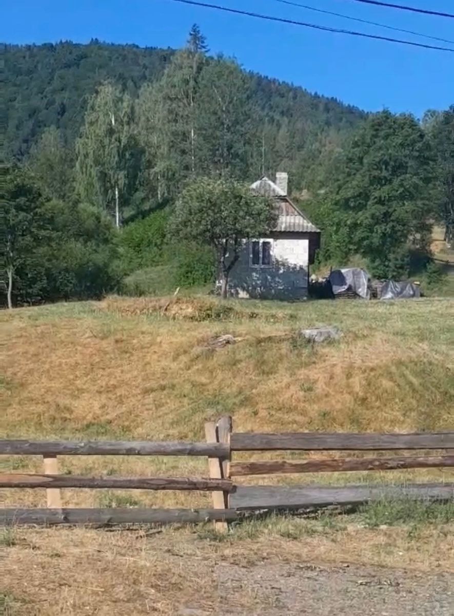 1837805734459632