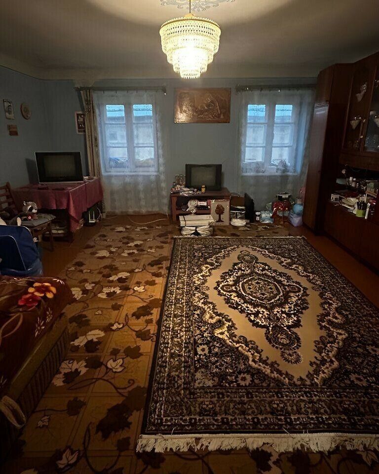 1833724653373633