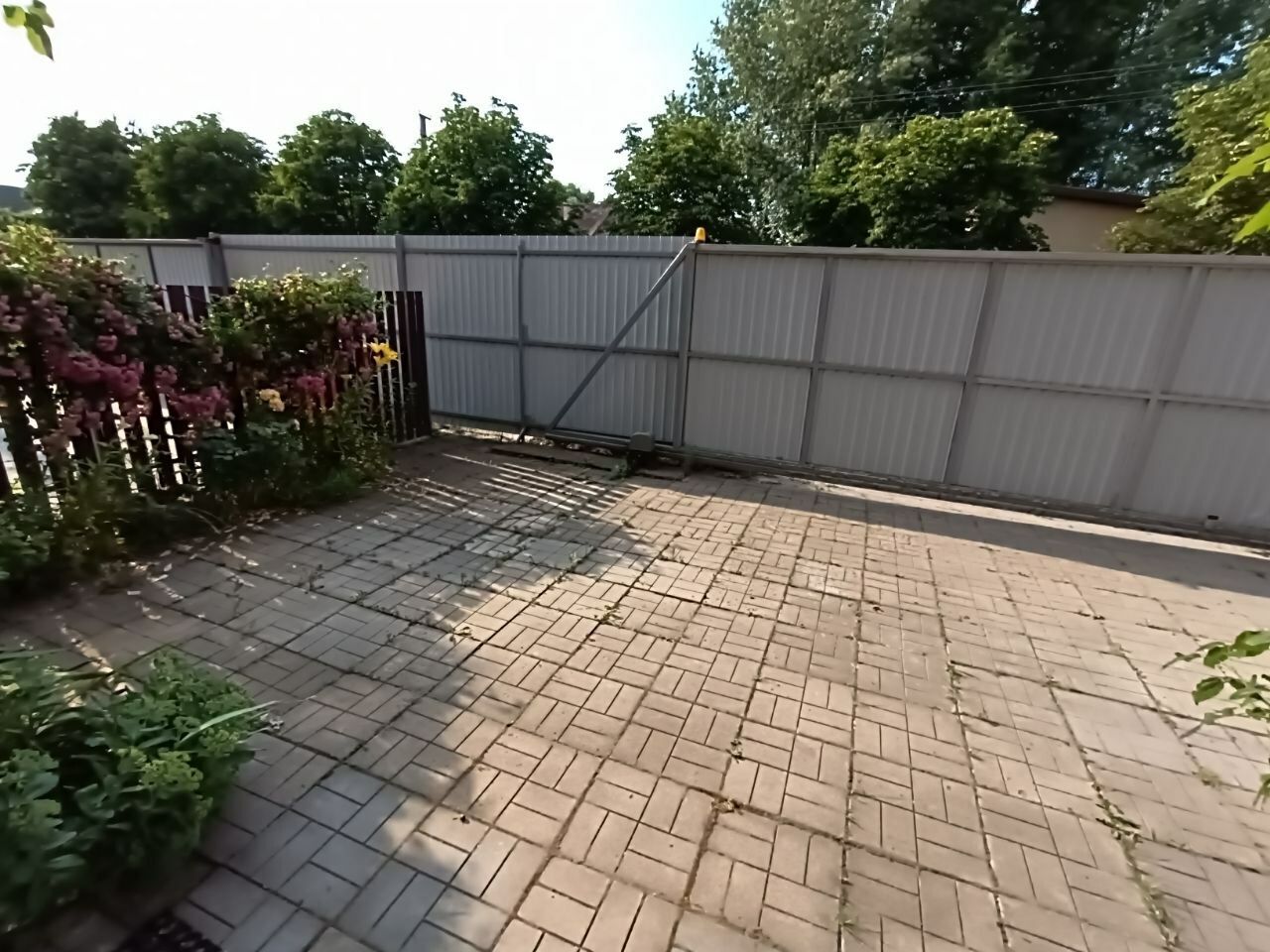 1838523477489634
