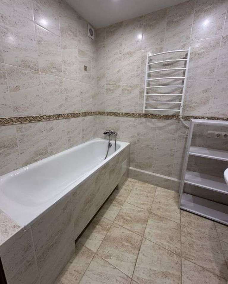 1835436142469636