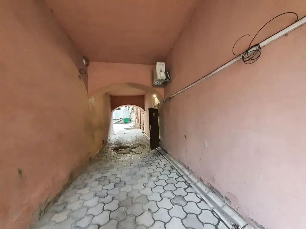 1835659725508636