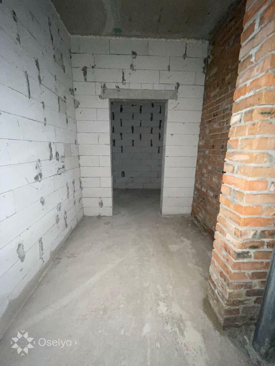 1832288065647638