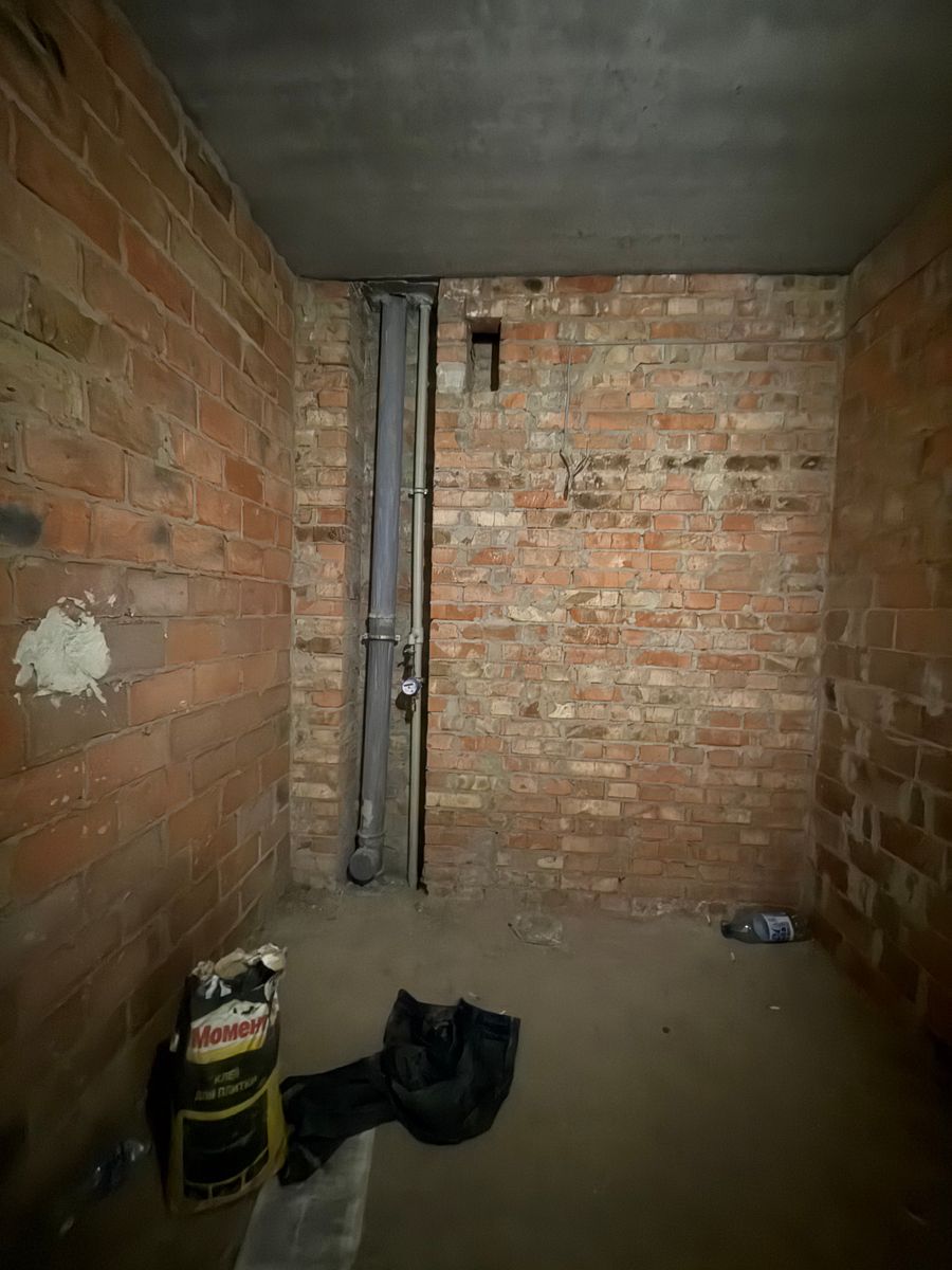 1833329551824638
