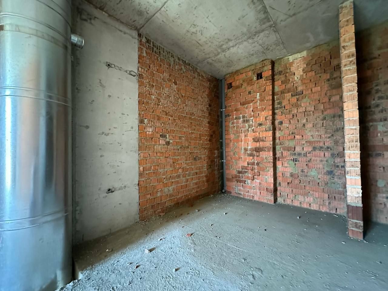 1834453428488639