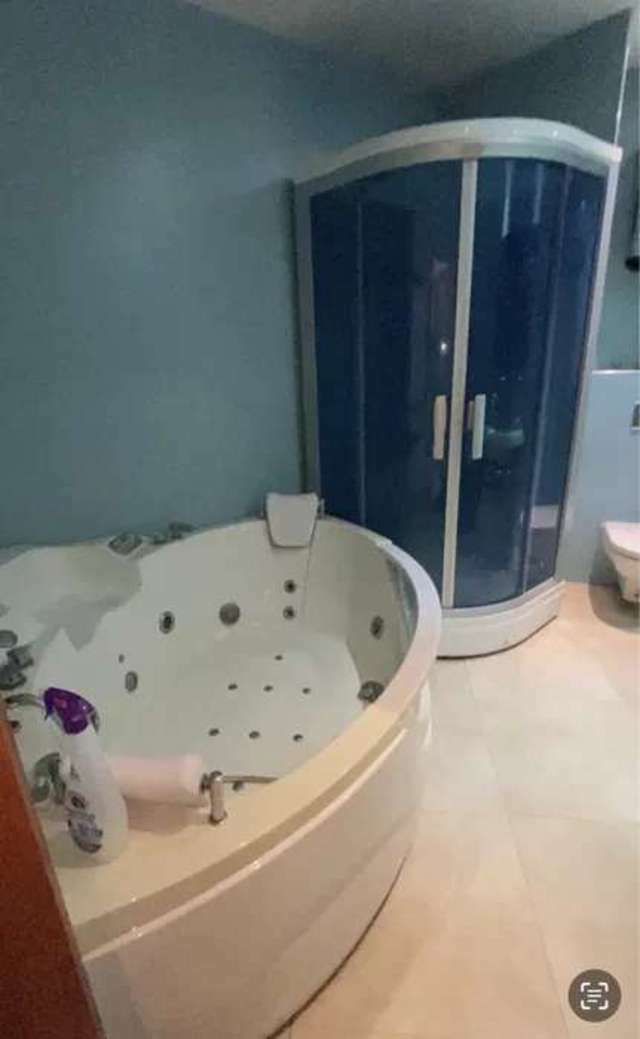 1835439130773064