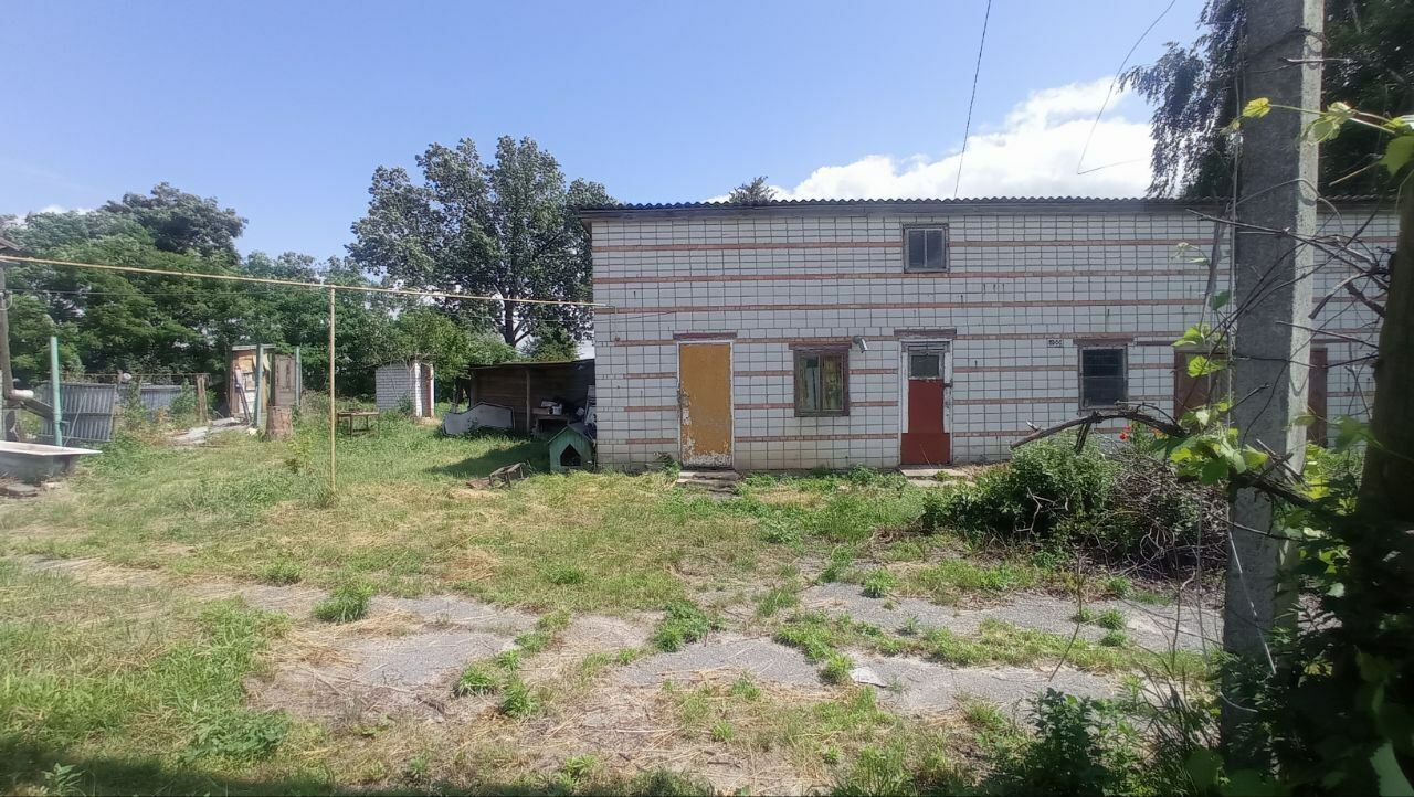 1836167587045640
