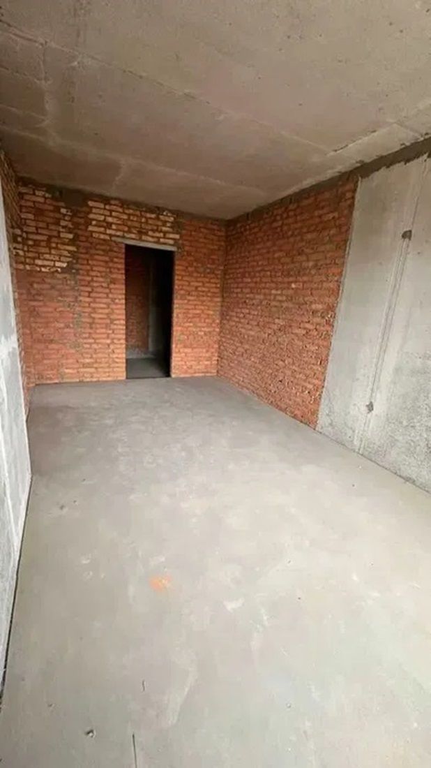 1831463686180643