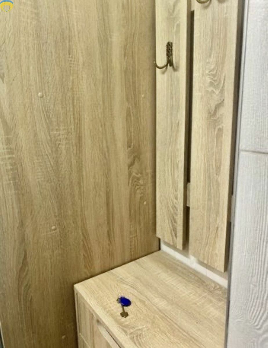 1832003858419646