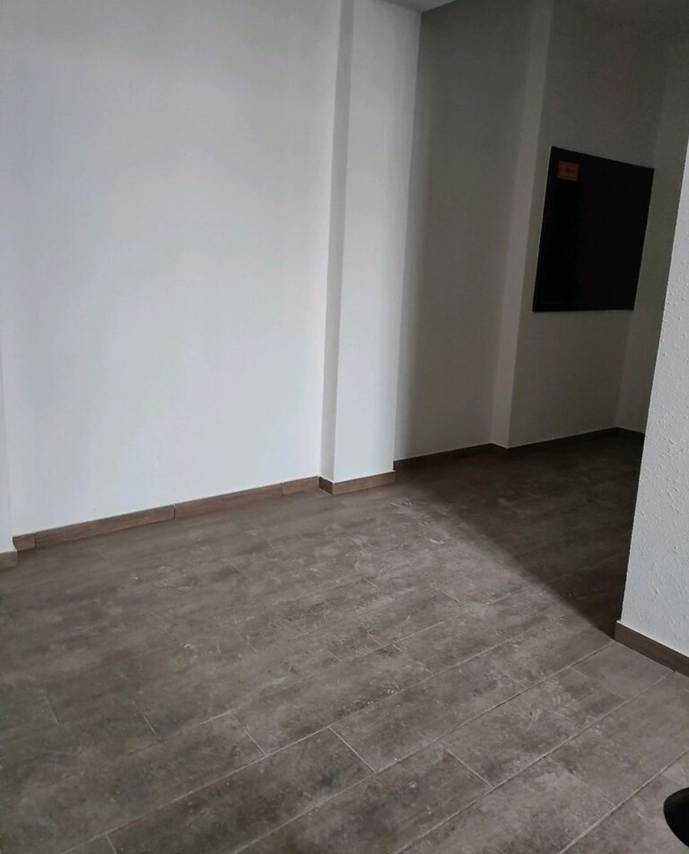 1839618598302647