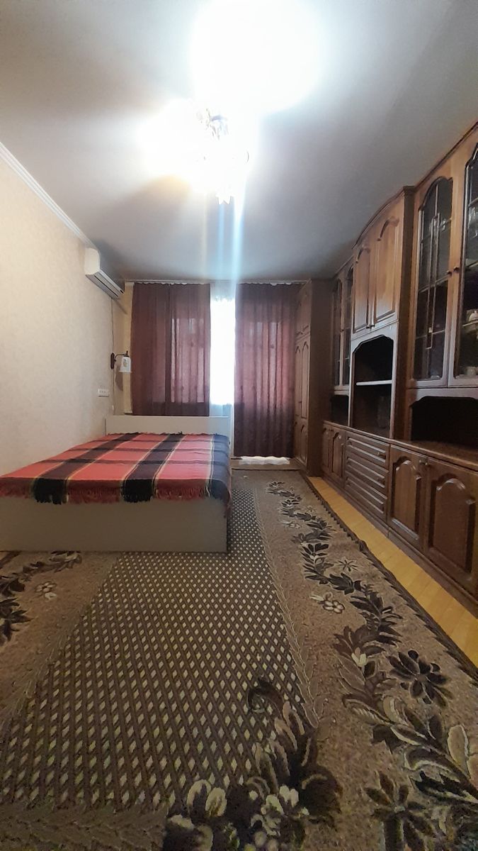 1800547304376649