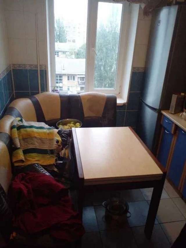 1834636790774649