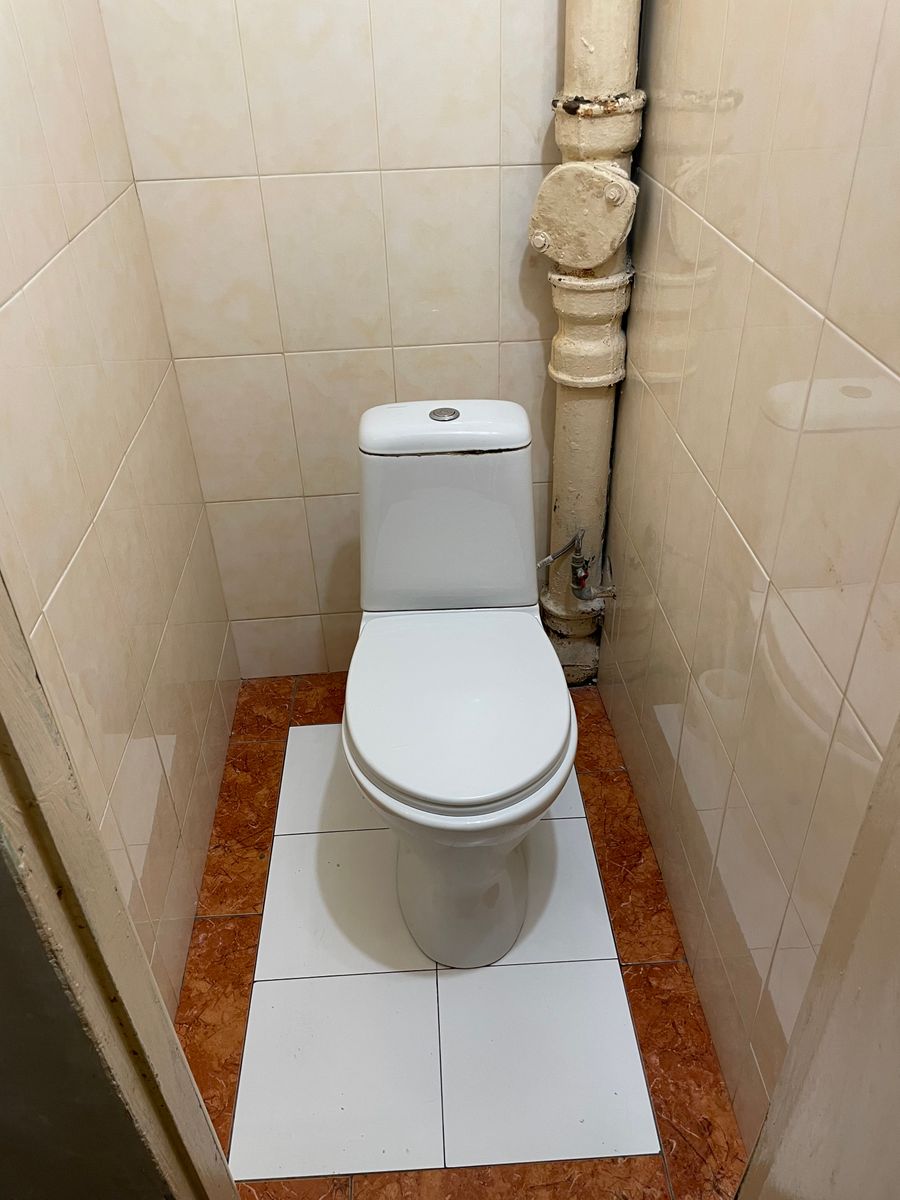 1835099302248649