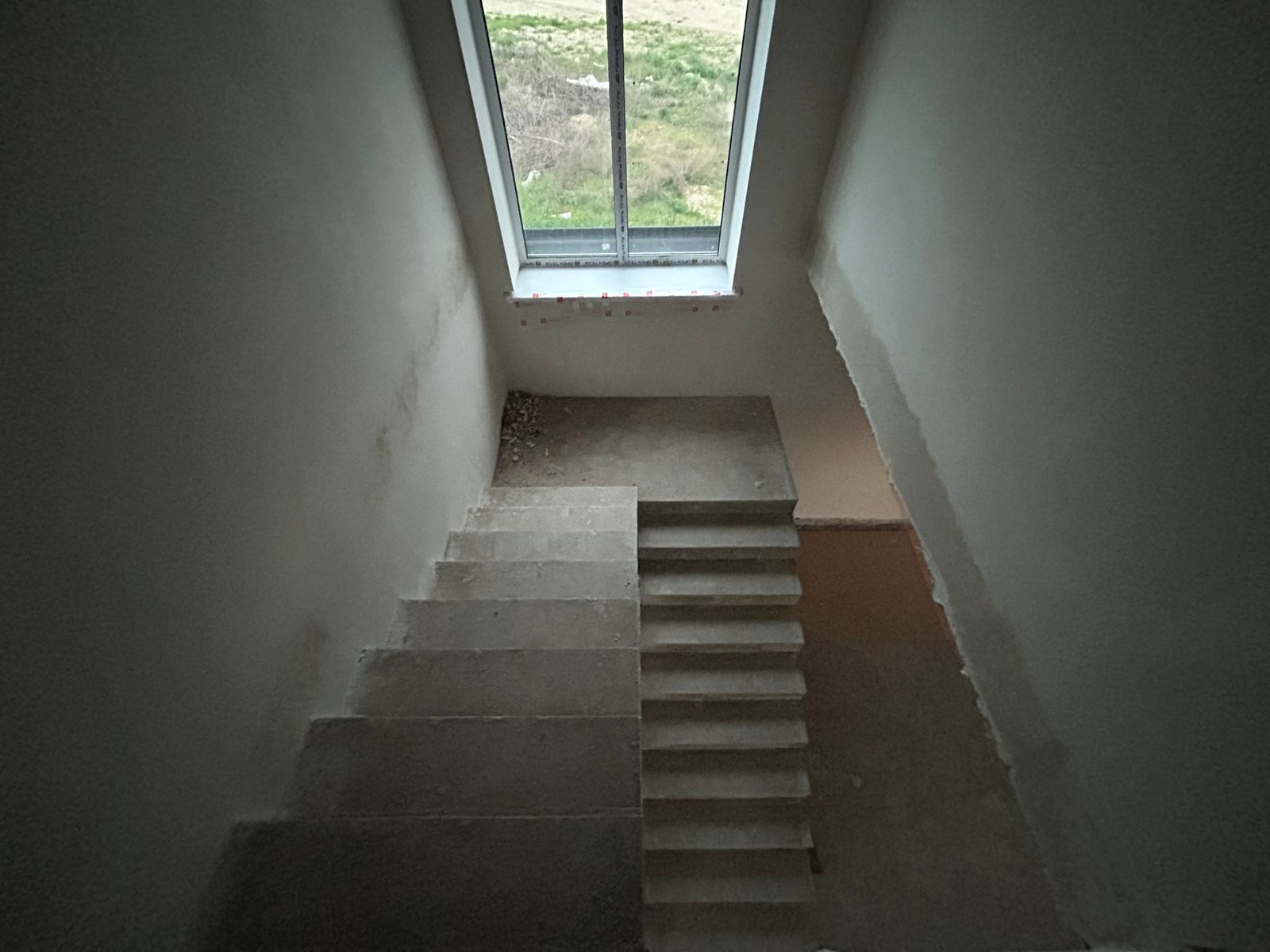 1835638059219065