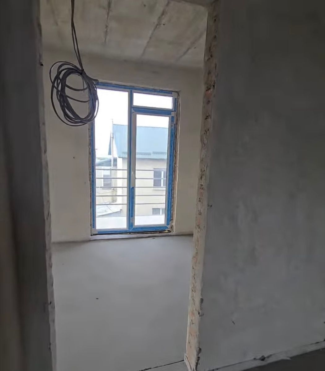 1832389706632650