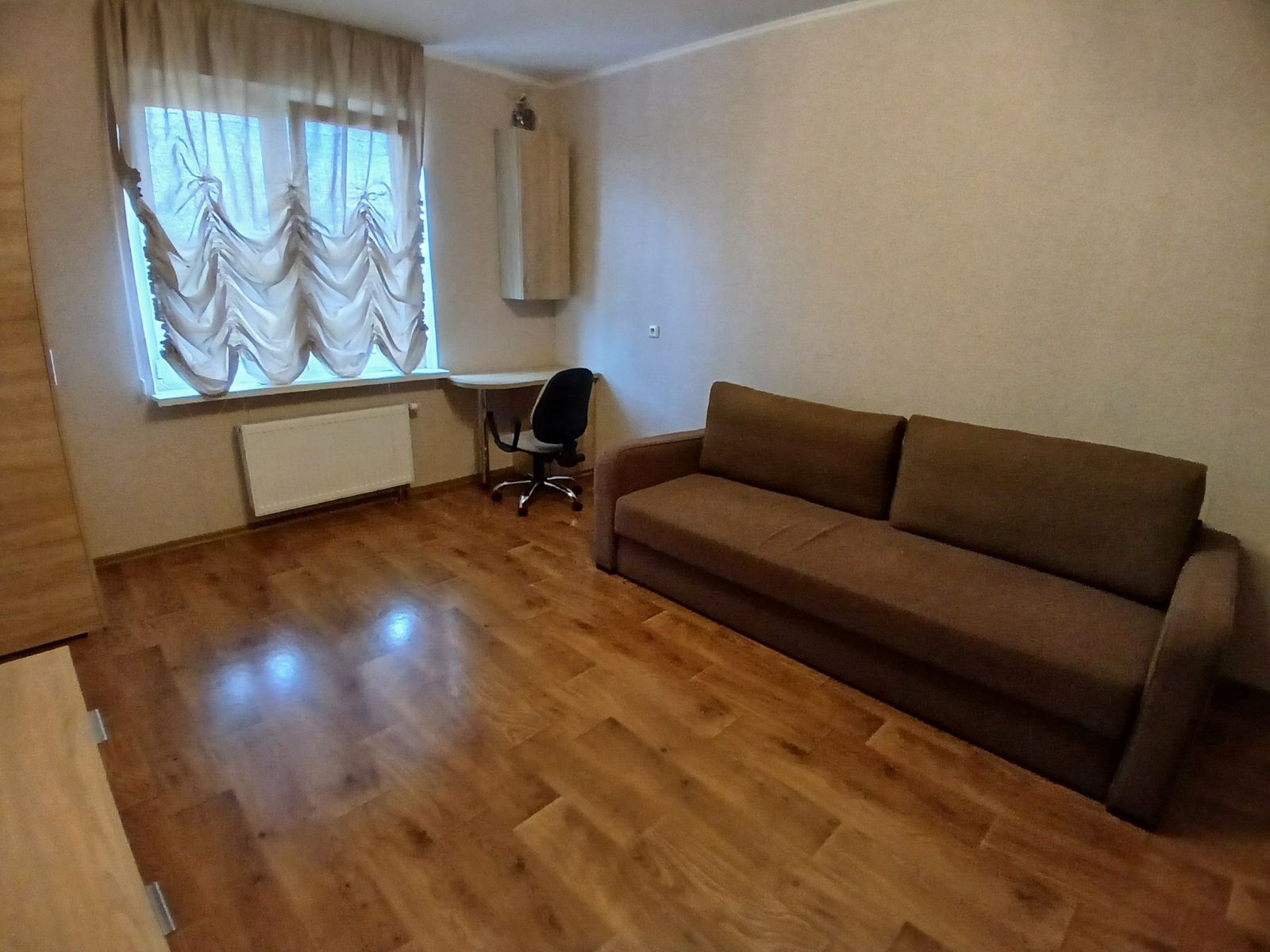 1830830115472651