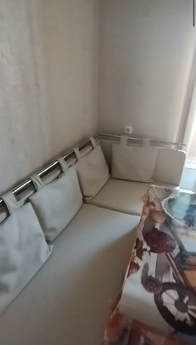 1833929477595651