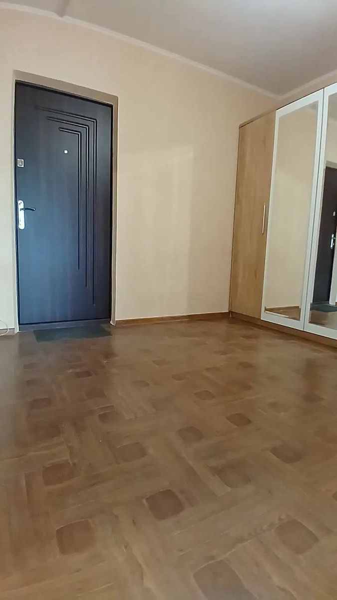 1835797392811655