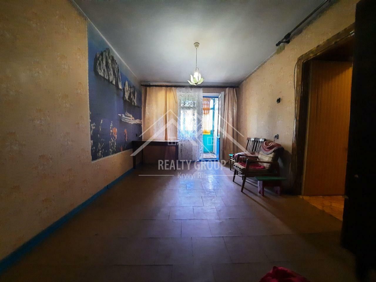 1832921066174656