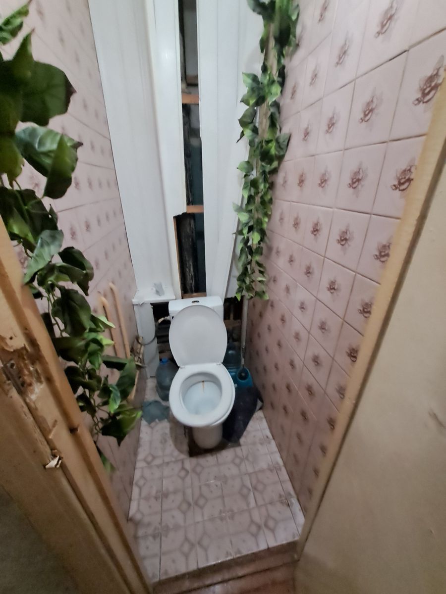 1835430079760657