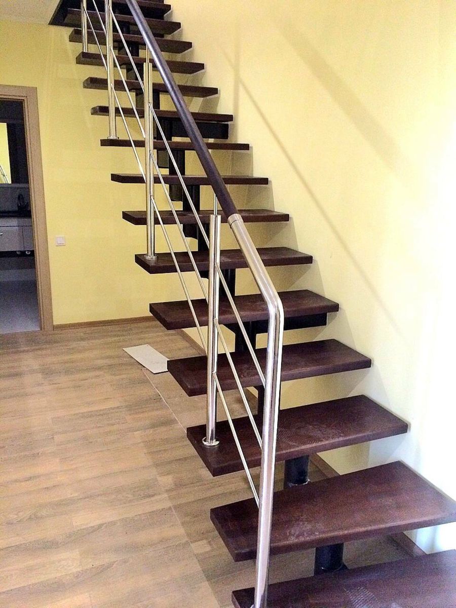 1832549723334659