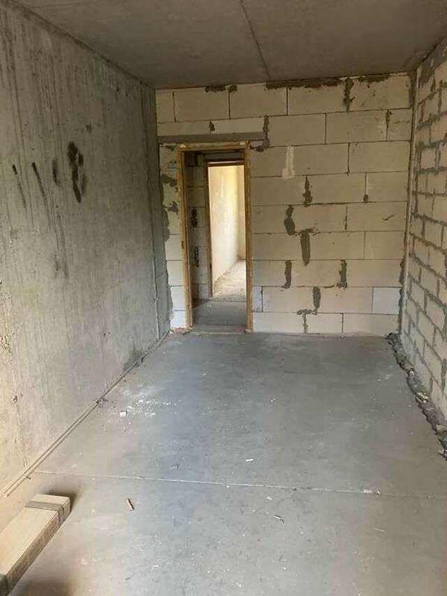 1835812675898659