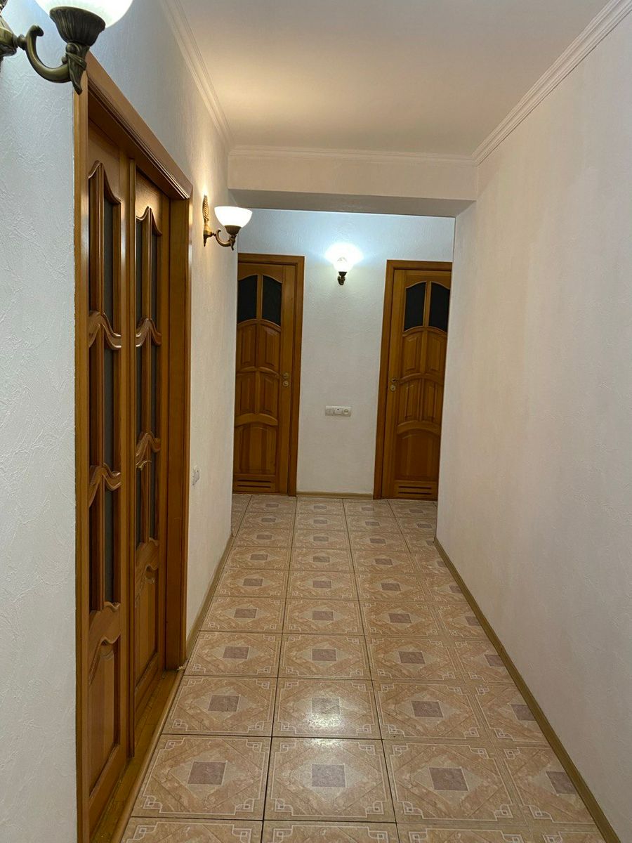 1833198468631660