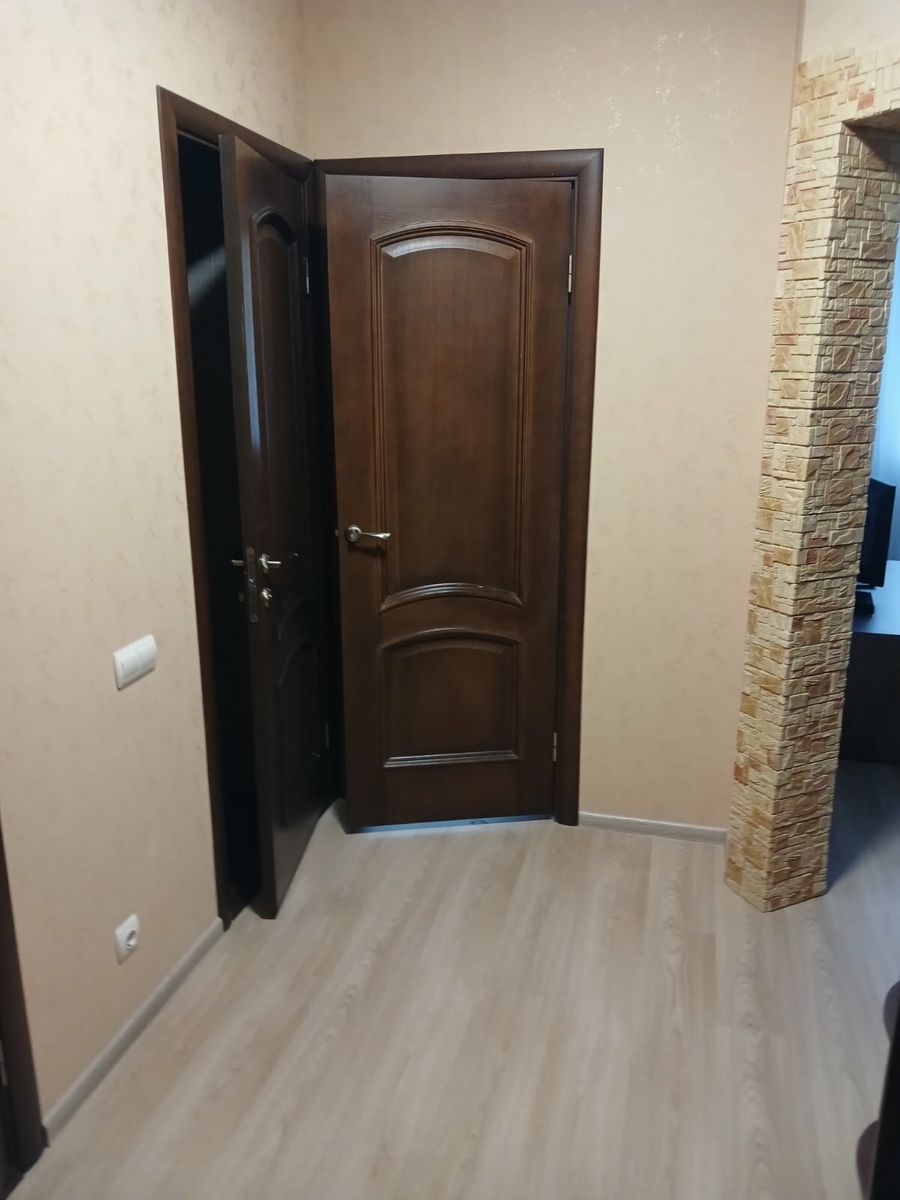 1835081868546661
