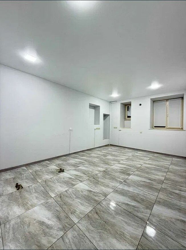 1835985647957661