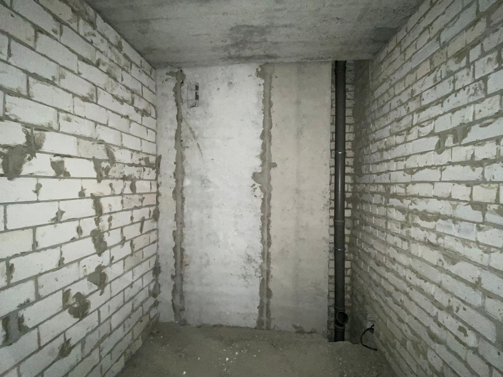 1837997170189661