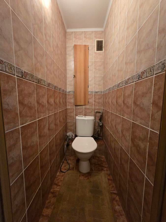 1833275056954662