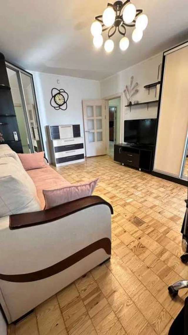 1833802346667663