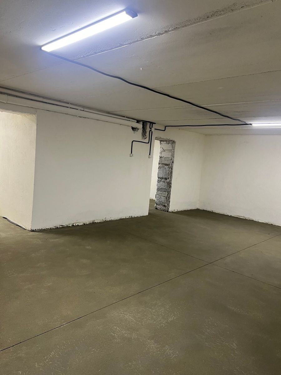 1832814399092664