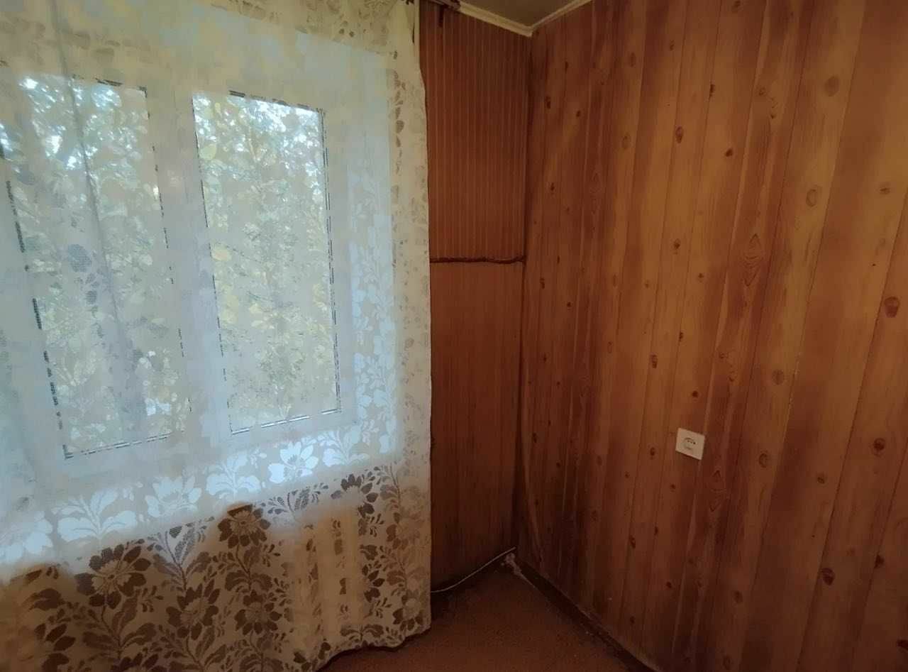 1833282761660664